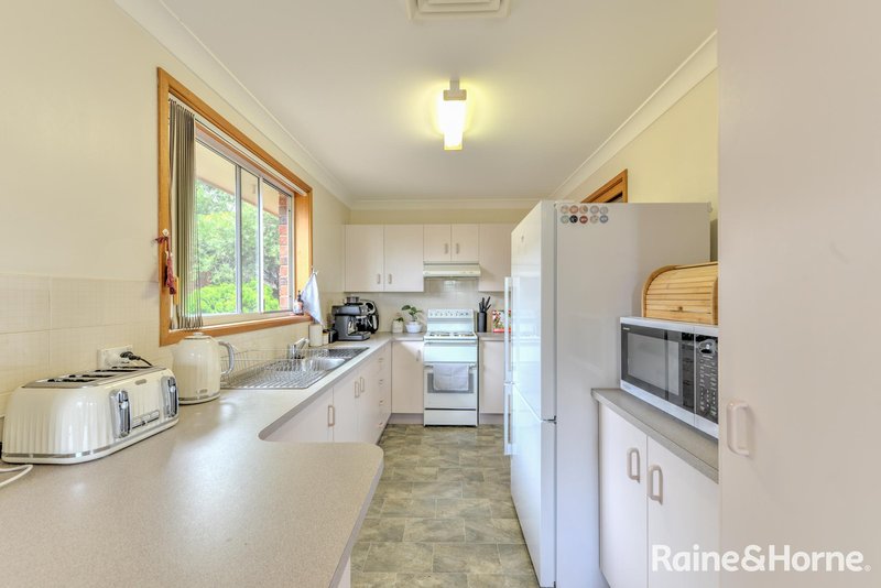 Photo - 1-4/34 Valley Drive, Tamworth NSW 2340 - Image 6