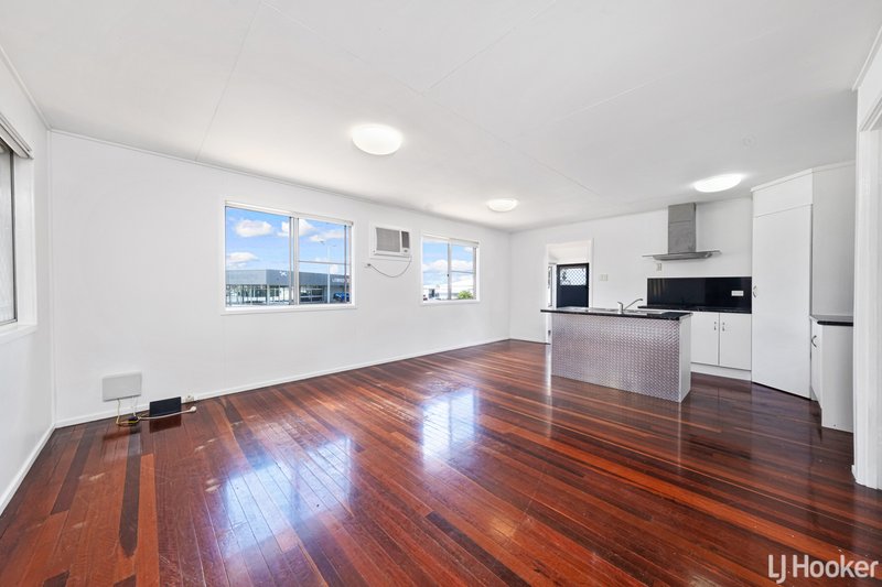 Photo - 1 /451 Crane Avenue, Kawana QLD 4701 - Image 3