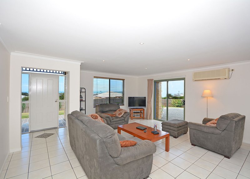 Photo - 1-5 Highland Place, Craignish QLD 4655 - Image 6