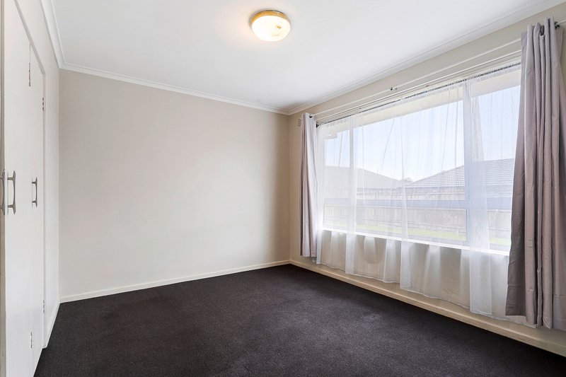 Photo - 1-5/11 Crescent Street, Noble Park VIC 3174 - Image 6