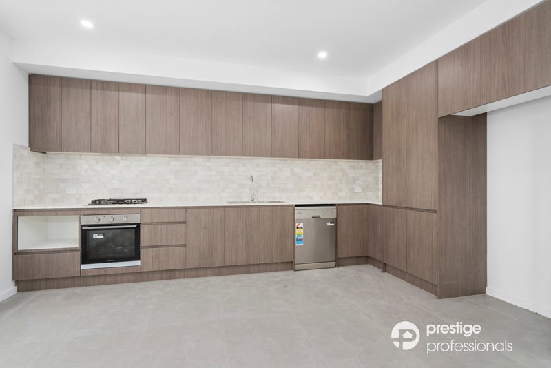 Photo - 1-5/72 Westbourne Street, Thirlmere NSW 2572 - Image 2