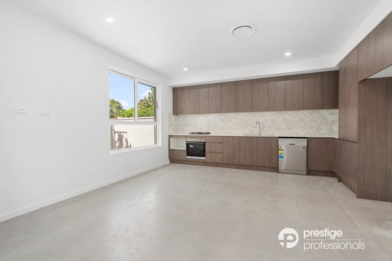 Photo - 1-5/72 Westbourne Street, Thirlmere NSW 2572 - Image 4