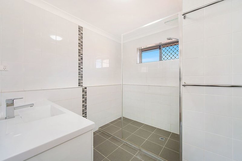 Photo - 1-5/77 King Street, Annerley QLD 4103 - Image 4