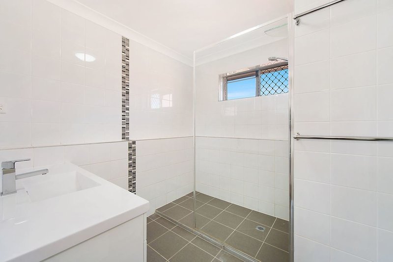 Photo - 1-5/77 King Street, Annerley QLD 4103 - Image 5