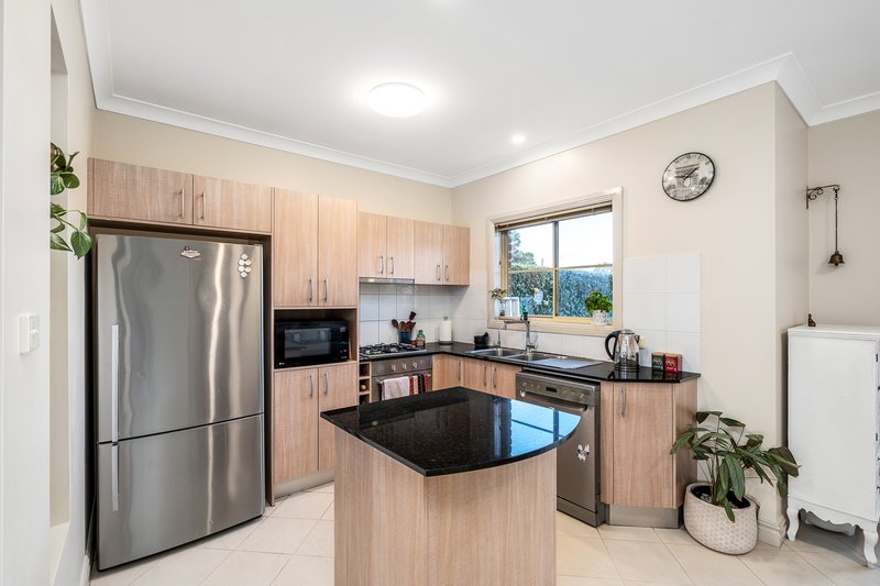 Photo - 1/ 6 Blossom Place, Quakers Hill NSW 2763 - Image 5