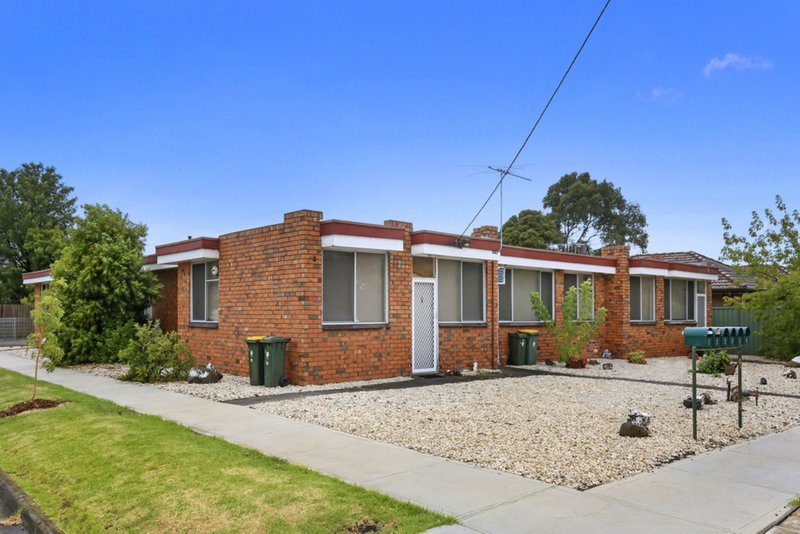 Photo - 1-6/30 Wheatsheaf Road, Glenroy VIC 3046 - Image 2