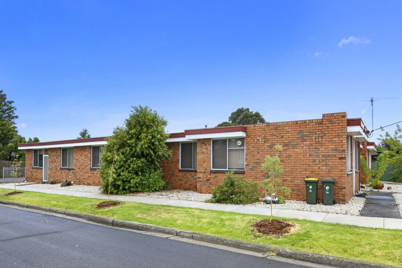 Photo - 1-6/30 Wheatsheaf Road, Glenroy VIC 3046 - Image 3