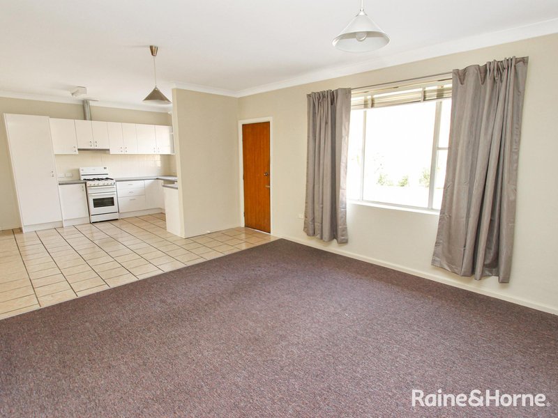 Photo - 1-6/339 Howick Street, Bathurst NSW 2795 - Image 6