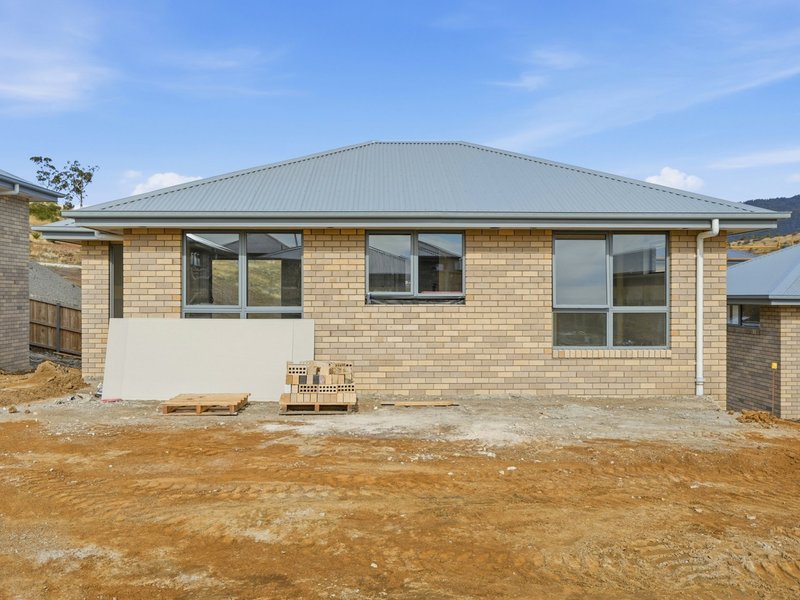 Photo - 1-6/73 Mahoney Drive, Austins Ferry TAS 7011 - Image 6