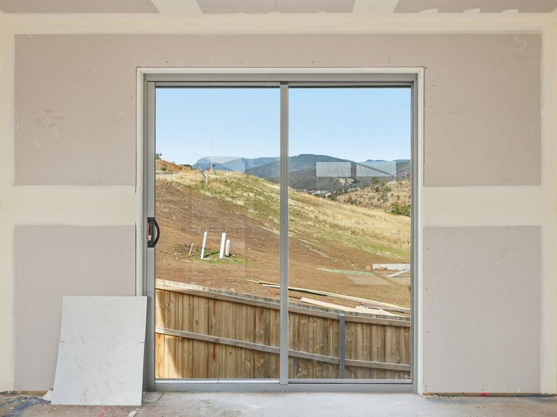 Photo - 1-6/73 Mahoney Drive, Austins Ferry TAS 7011 - Image 10