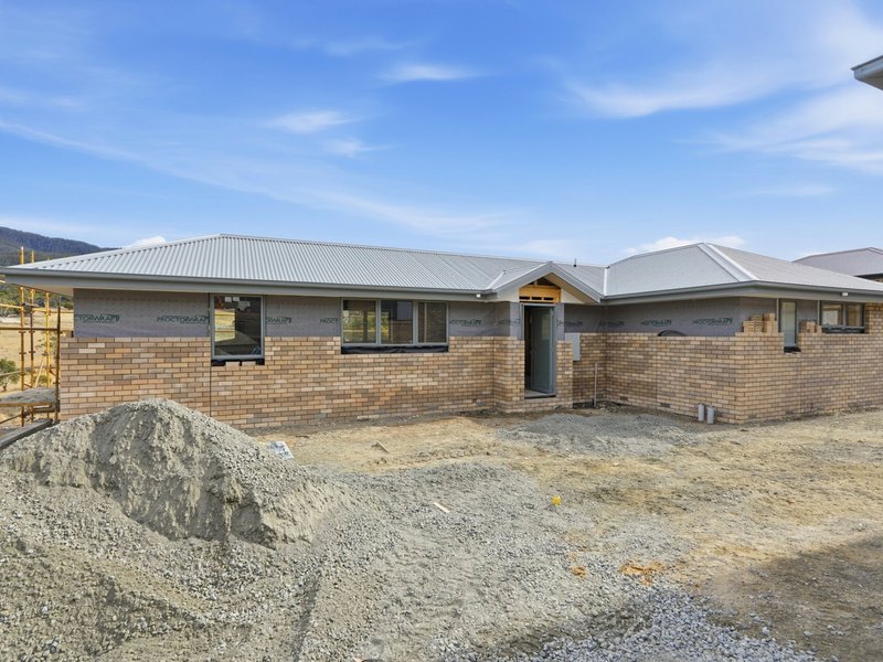 Photo - 1-6/73 Mahoney Drive, Austins Ferry TAS 7011 - Image 20