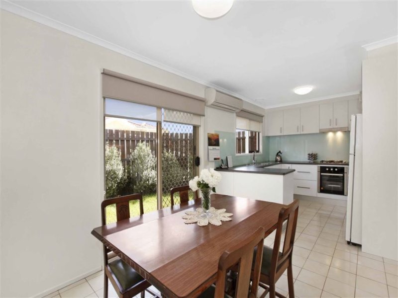 Photo - 1 / 70 Pentland Drive, Epping VIC 3076 - Image 3