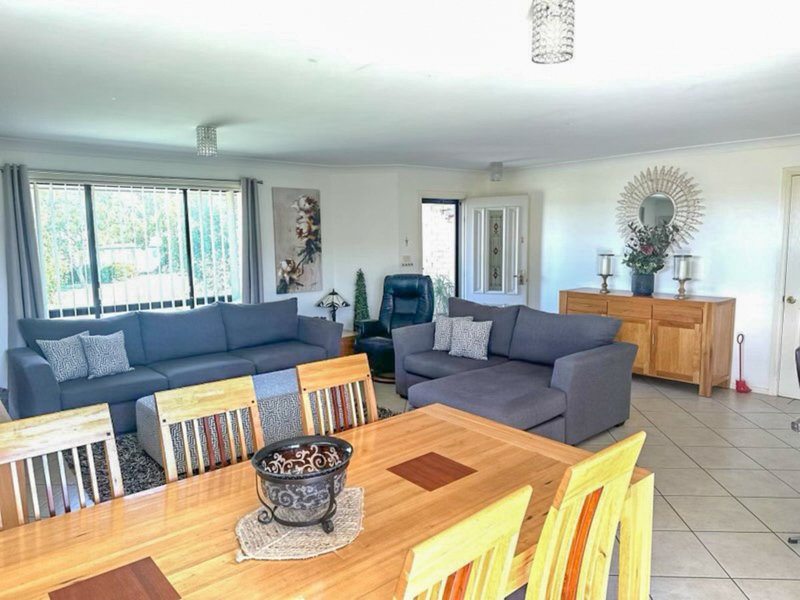 Photo - 1-75 Blackett Avenue, Young NSW 2594 - Image 3