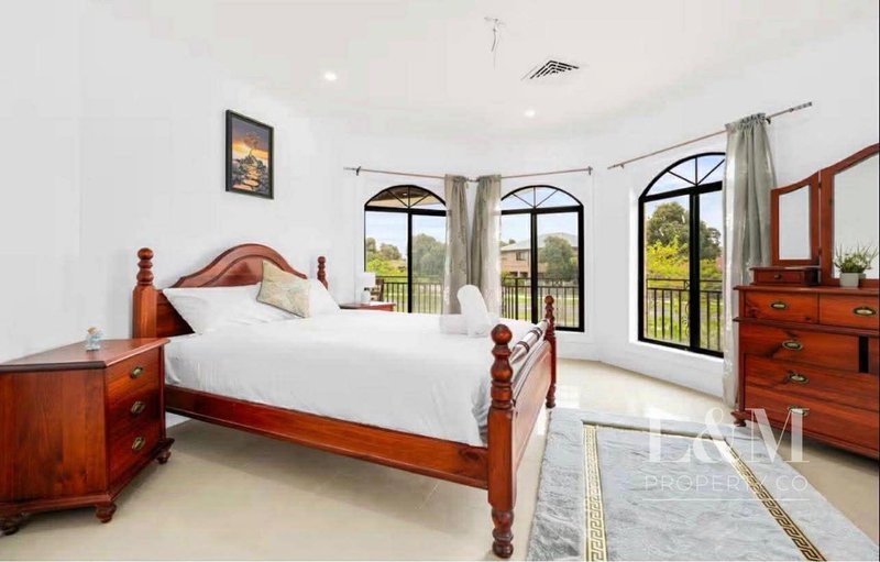 Photo - 1-8/25 Hurlingham Way, Craigieburn VIC 3064 - Image 7