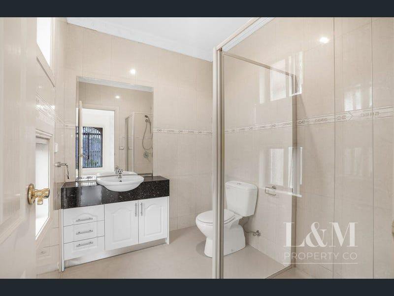 Photo - 1-8/25 Hurlingham Way, Craigieburn VIC 3064 - Image 15