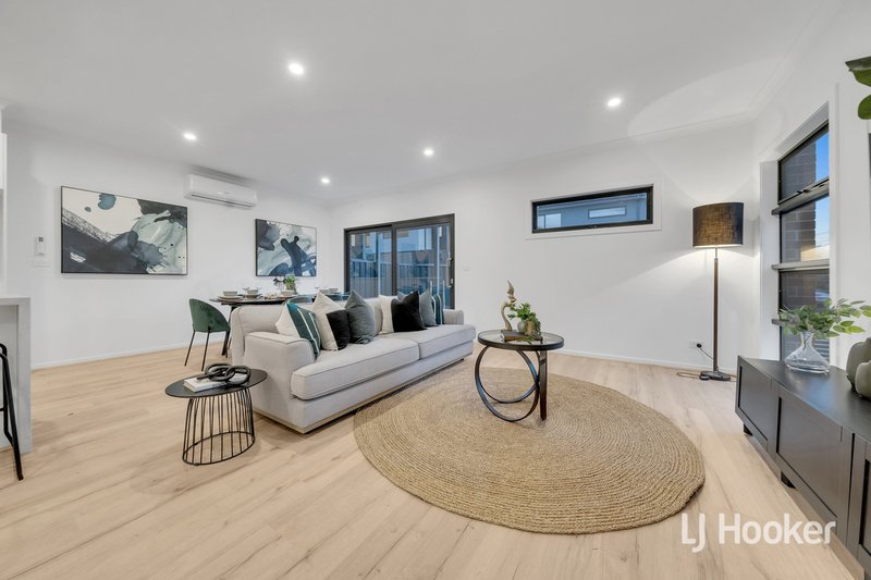 Photo - 1 - 8/72 Cleeland Street, Dandenong VIC 3175 - Image 9