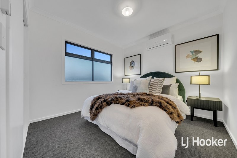Photo - 1 - 8/72 Cleeland Street, Dandenong VIC 3175 - Image 17