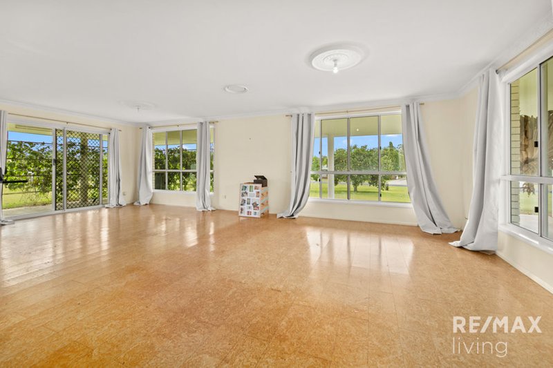 Photo - 1-9 Dayana Court, Burpengary QLD 4505 - Image 6