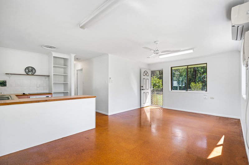 Photo - 1-9 Sagren Crescent, Elimbah QLD 4516 - Image 6