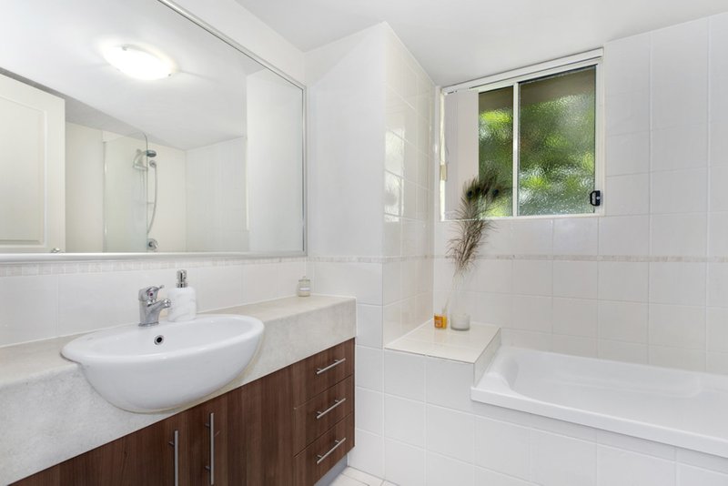 Photo - 1 / 91 Mclean Street, Coolangatta QLD 4225 - Image 4