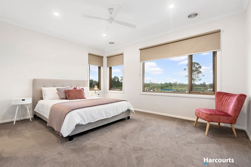 Photo - 1 Abacus Lane, Cranbourne South VIC 3977 - Image 6