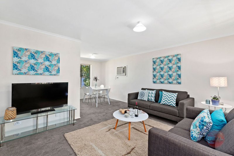 Photo - 1 Abberton Street, Flagstaff Hill SA 5159 - Image 2