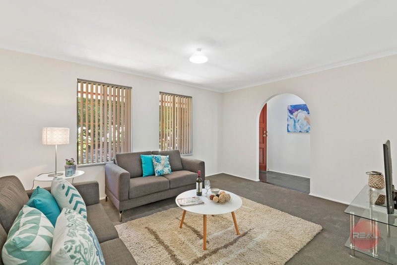 Photo - 1 Abberton Street, Flagstaff Hill SA 5159 - Image 4