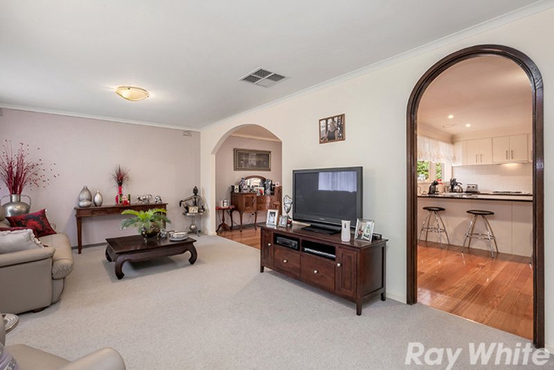 Photo - 1 Aberdeen Court, Epping VIC 3076 - Image 3