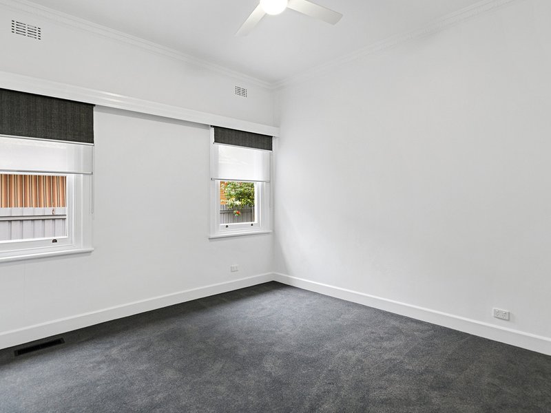 Photo - 1 Ackerly Avenue, Benalla VIC 3672 - Image 6