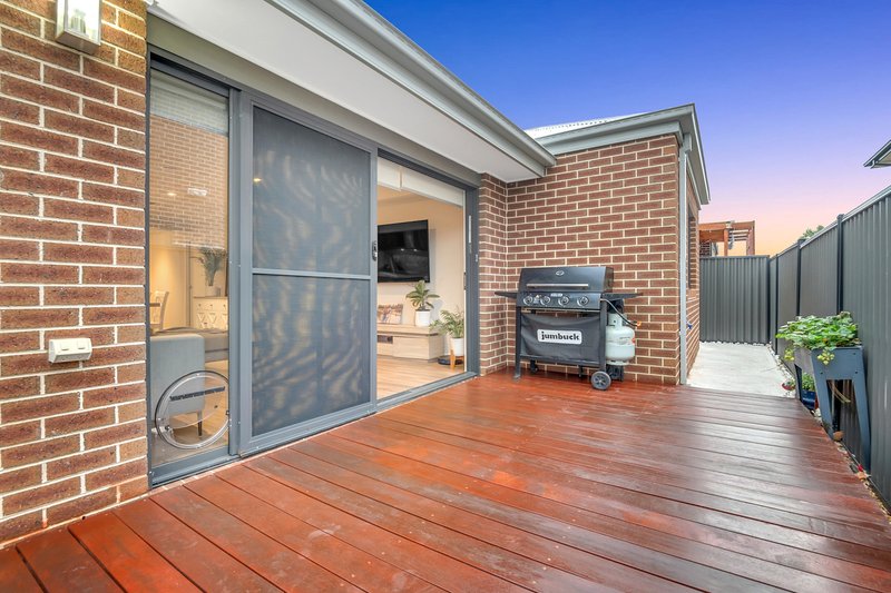 Photo - 1 Acmena Place, Craigieburn VIC 3064 - Image 22