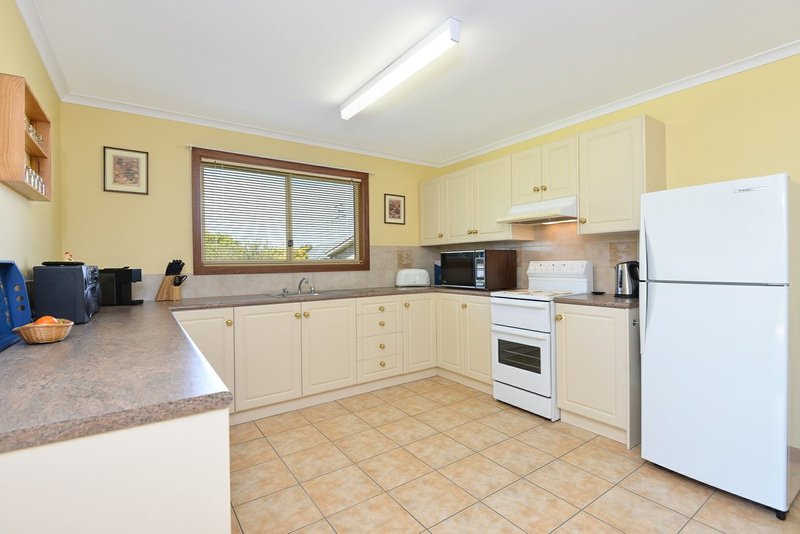 Photo - 1 Adamson Street, Hayborough SA 5211 - Image 4