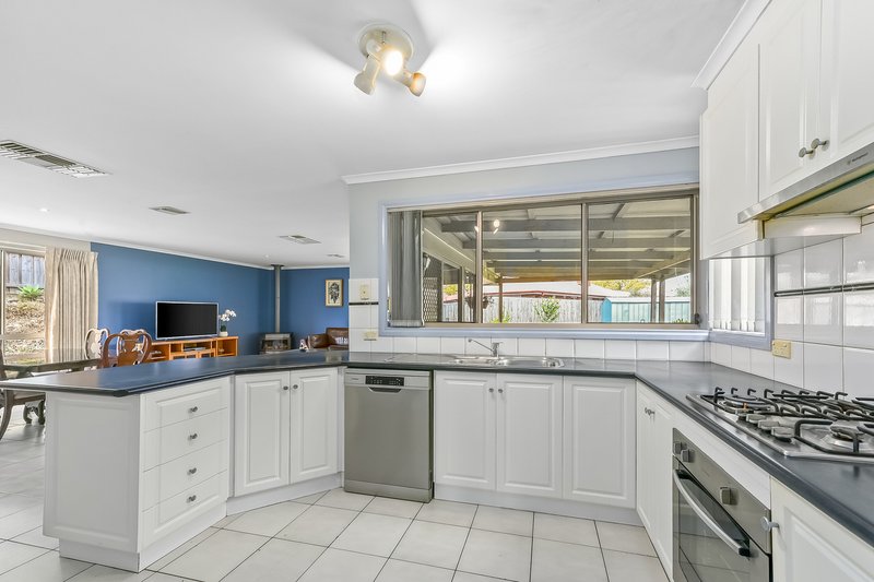 Photo - 1 Affleck Way, Rowville VIC 3178 - Image 5