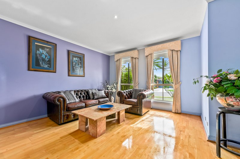 Photo - 1 Affleck Way, Rowville VIC 3178 - Image 6
