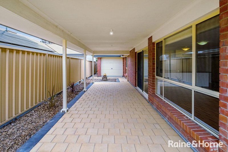 Photo - 1 Aft Court, Seaford Meadows SA 5169 - Image 16