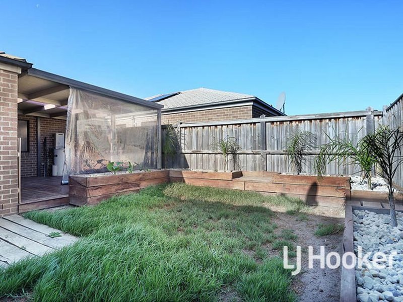 Photo - 1 Airlie Avenue, Point Cook VIC 3030 - Image 10