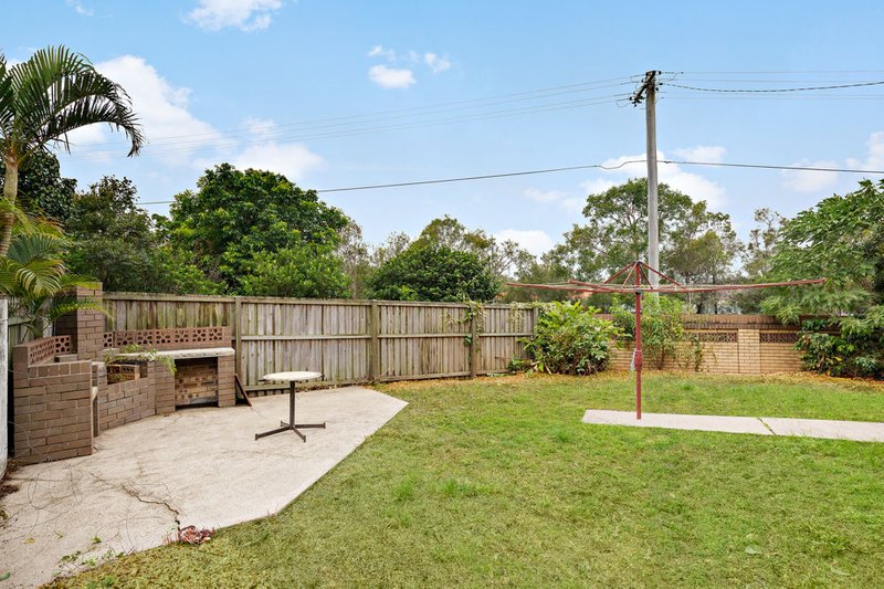 Photo - 1 Akora Street, Macgregor QLD 4109 - Image 13