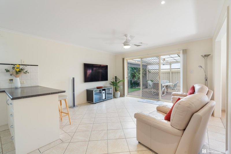 Photo - 1 Alanah Close, Happy Valley SA 5159 - Image 7