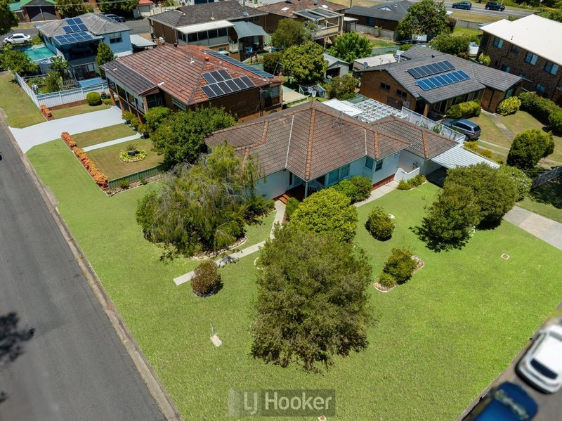 Photo - 1 Albion Close, Speers Point NSW 2284 - Image 2