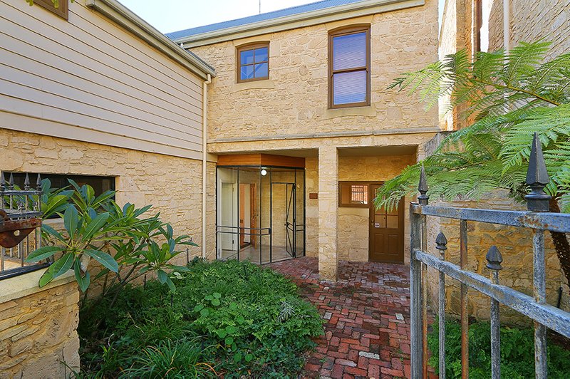 Photo - 1 Aldgate Place, East Fremantle WA 6158 - Image 3