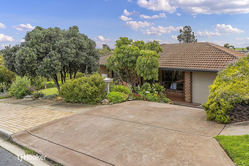 1 Alfonso Drive, Hallett Cove SA 5158