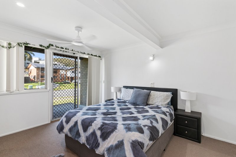 Photo - 1 Alinjarra Drive, Tugun QLD 4224 - Image 11