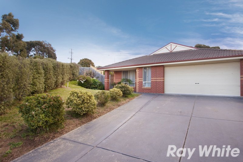 Photo - 1 Allan Close, Pakenham VIC 3810 - Image