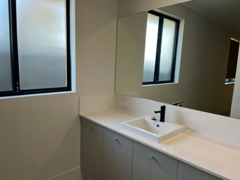 Photo - 1 Allendale Way, Wellard WA 6170 - Image 14