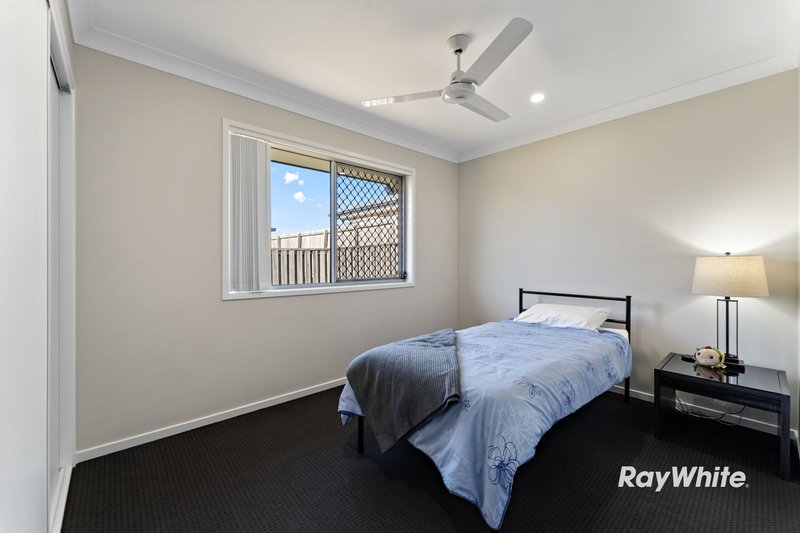 Photo - 1 Allerton Park Drive, Park Ridge QLD 4125 - Image 15