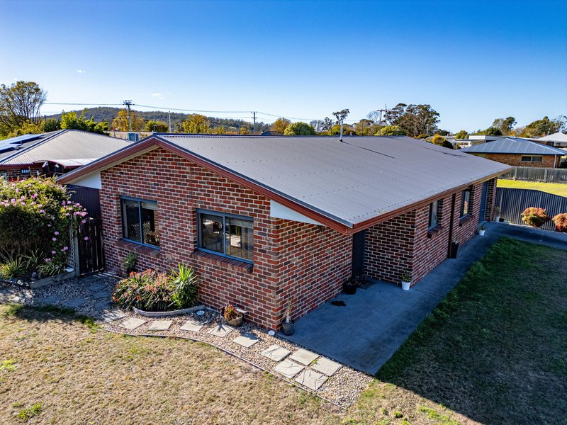 Photo - 1 Alma Court, St Helens TAS 7216 - Image 1
