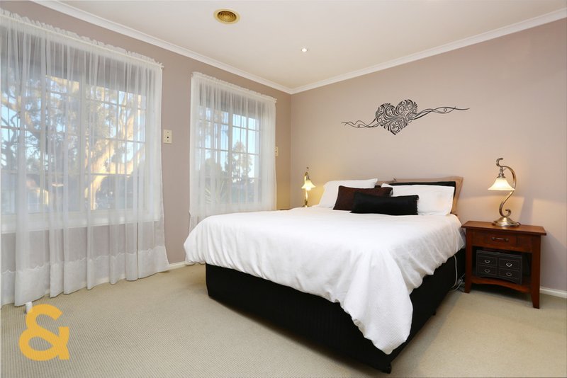 Photo - 1 Almands Avenue, Roxburgh Park VIC 3064 - Image 15