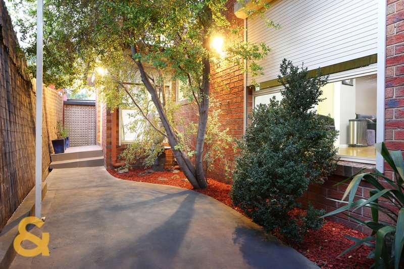 Photo - 1 Almands Avenue, Roxburgh Park VIC 3064 - Image 25