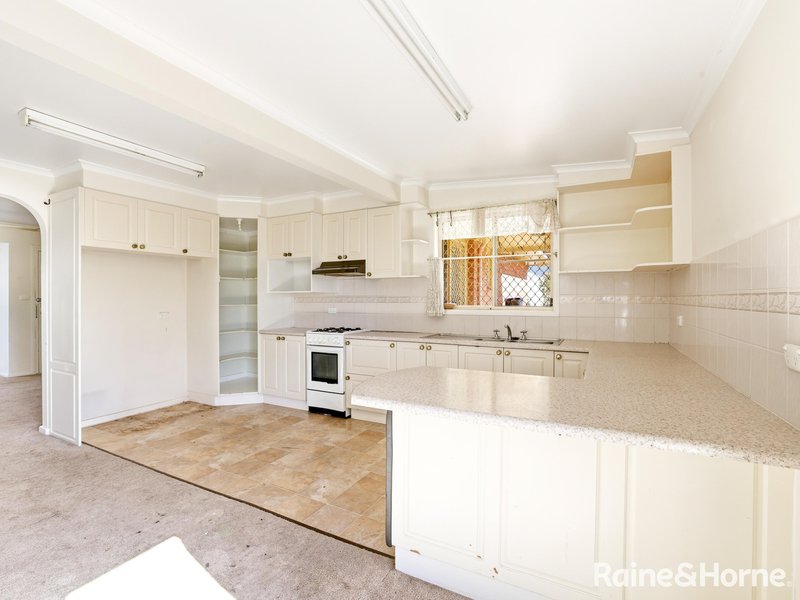 Photo - 1 Aloota Street, South Bathurst NSW 2795 - Image 8