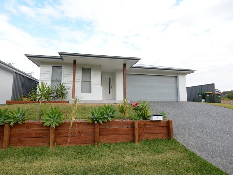 1 Alveena Court, Wallabi Point NSW 2430