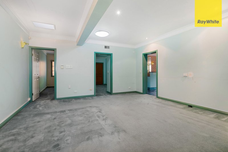 Photo - 1 Amethyst Close, St Albans VIC 3021 - Image 7